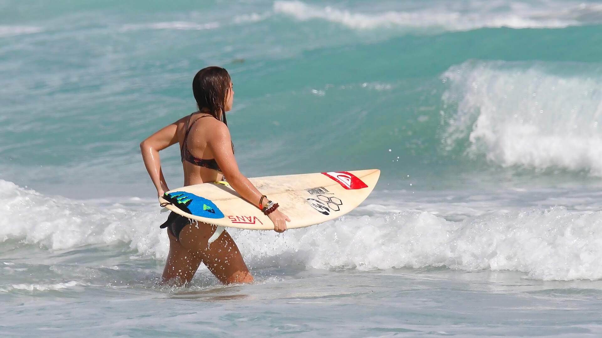 Exploring The Thrills And Benefits Of Surfing